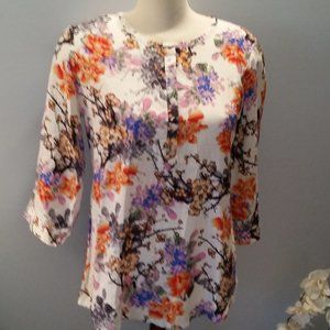 Toyo floral blossom top NWT
